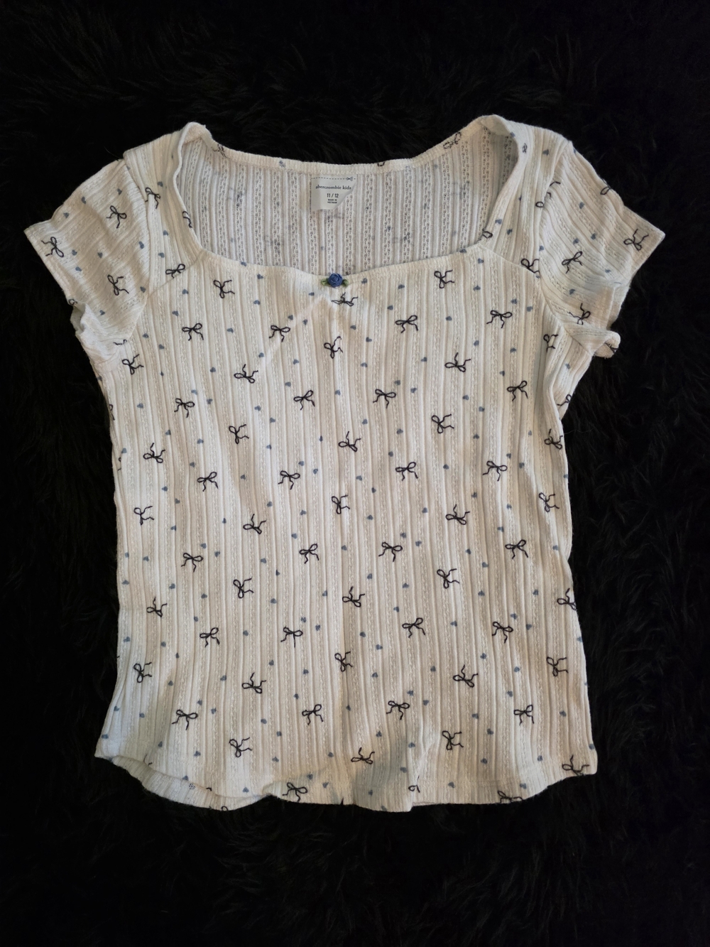 abercrombie kids Cream Short-Sleeve Ribbed Tee with Navy Bow Print